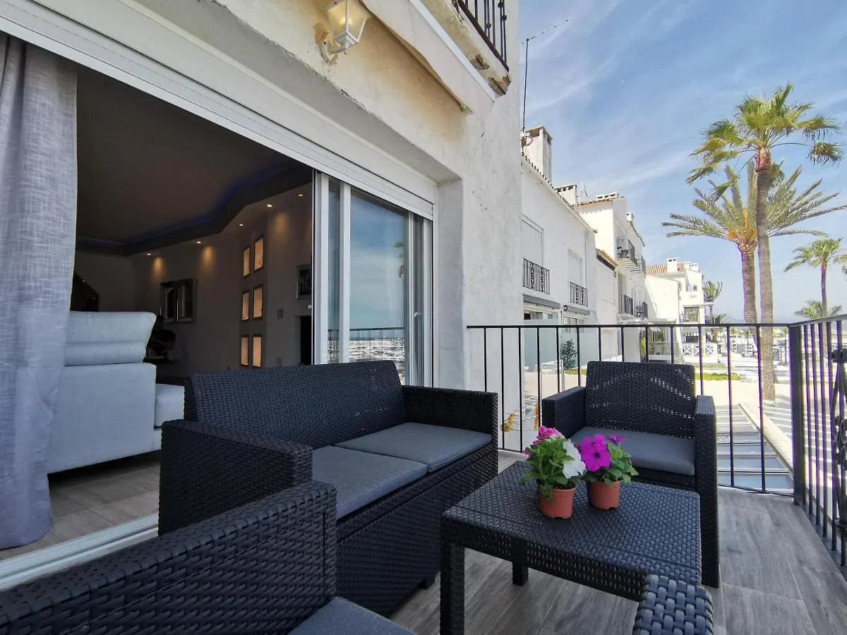 Luxury Front Line Apartment In Puerto Banus Μαρμπέλλα
